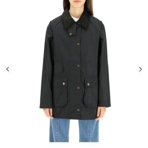 Barbour “Tain” waxed jacket like new
Navy